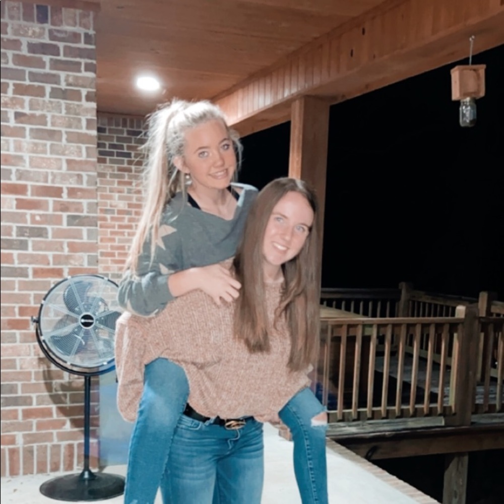 Meet your Posher, Makayla